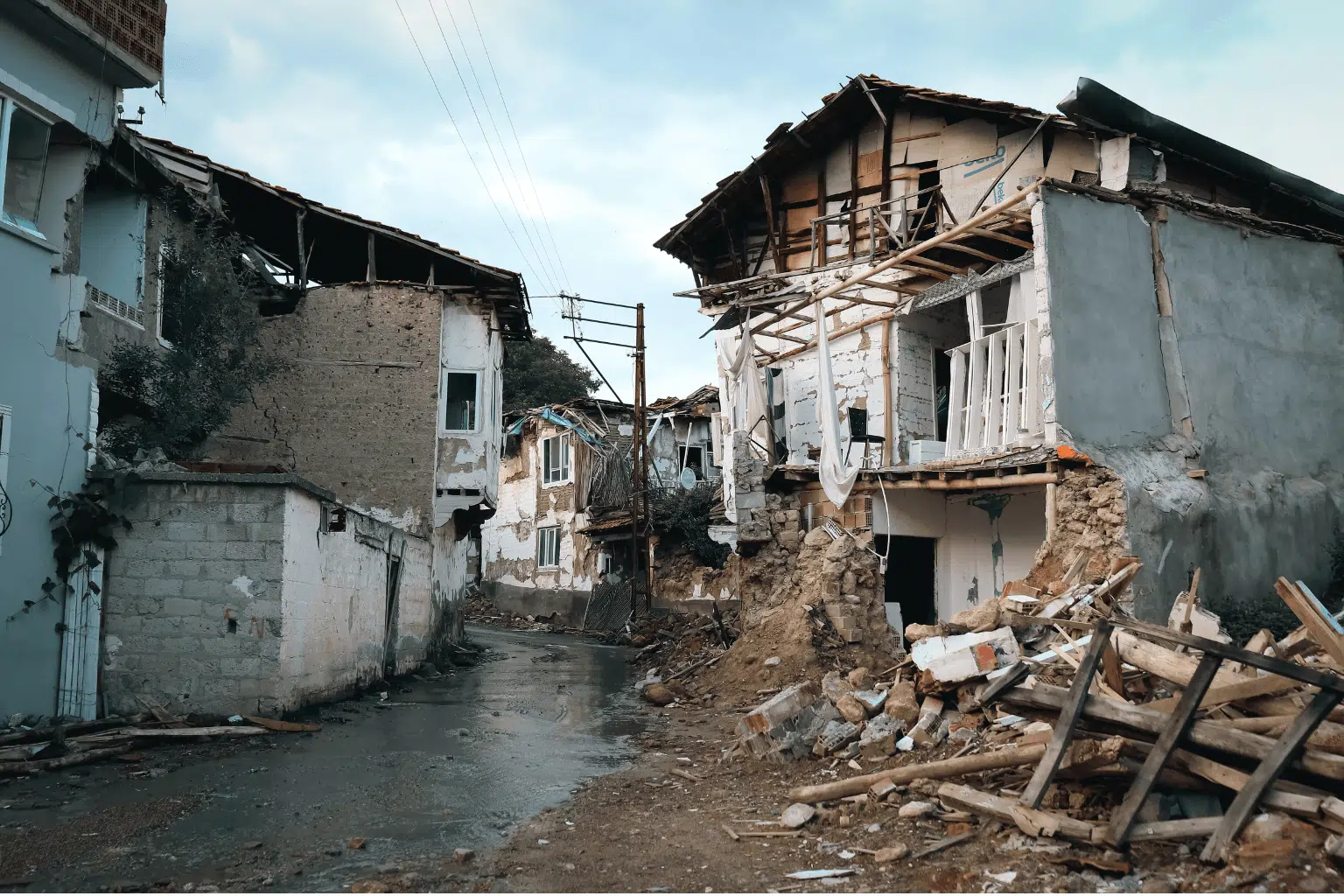 Do solar panels work after an earthquake
